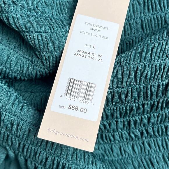 BCBGeneration NWT Sleeveless Smocked Top - Picture 6 of 9